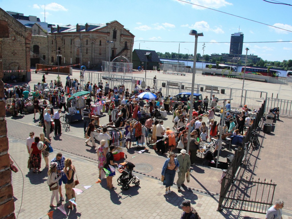 Riga Flea Market Spīķerou laukums