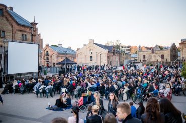 Spīķeru kvartāls atklās brīvdabas  kino vakarus ar pašmāju filmu „Homo Novus”