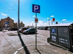 Plaša un ērta maksas autostāvvieta pašā Rīgas centrā