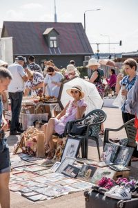 krāmu tirdziņa atradumi